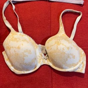 Victoria’s Secret bra
